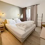 95 M2, Aurillac, Parking, Wifi, 5 Pers