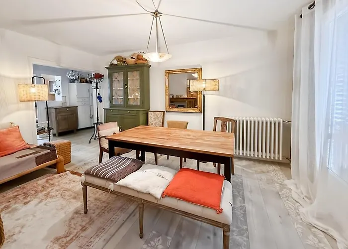 95 M2, Aurillac, Parking, Wifi, 5 Pers