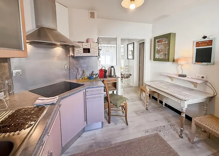 Apartamento 95 M2, Aurillac, Parking, Wifi, 5 Pers Aurillac